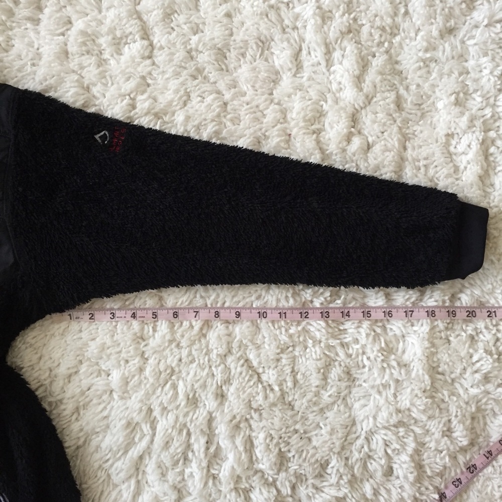 The North Face Summit Series Black Fleece Jacket - Picture 7 of 8